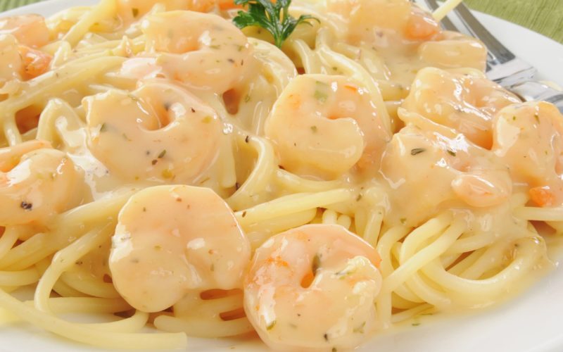 Deliciously Creamy & Healthy Cajun Shrimp Alfredo Pasta Recipe!