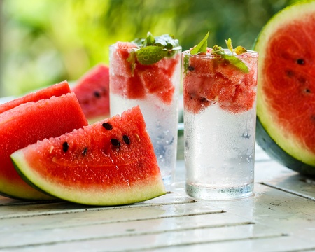 healthy ways to flavor water