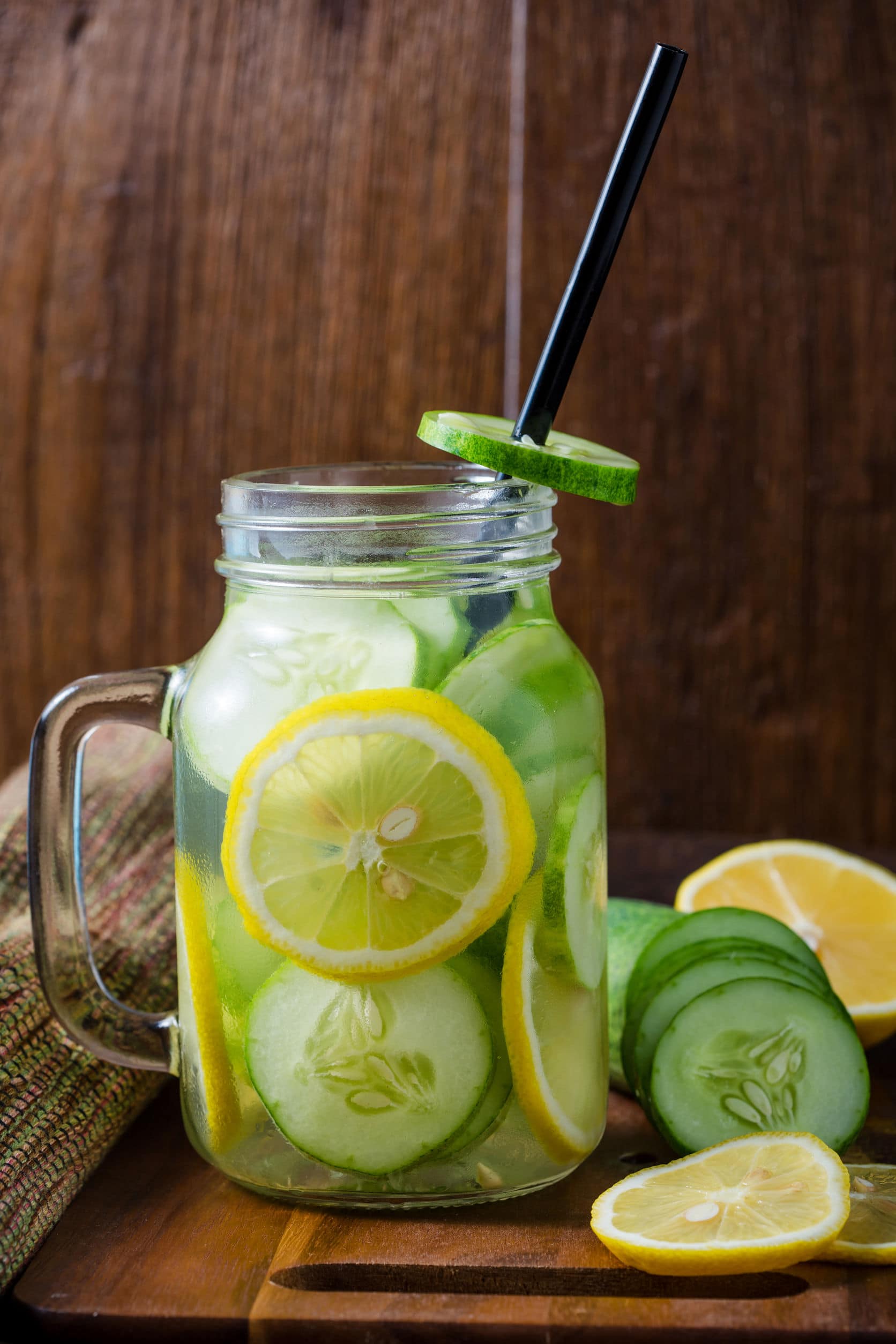 healthy ways to flavor water