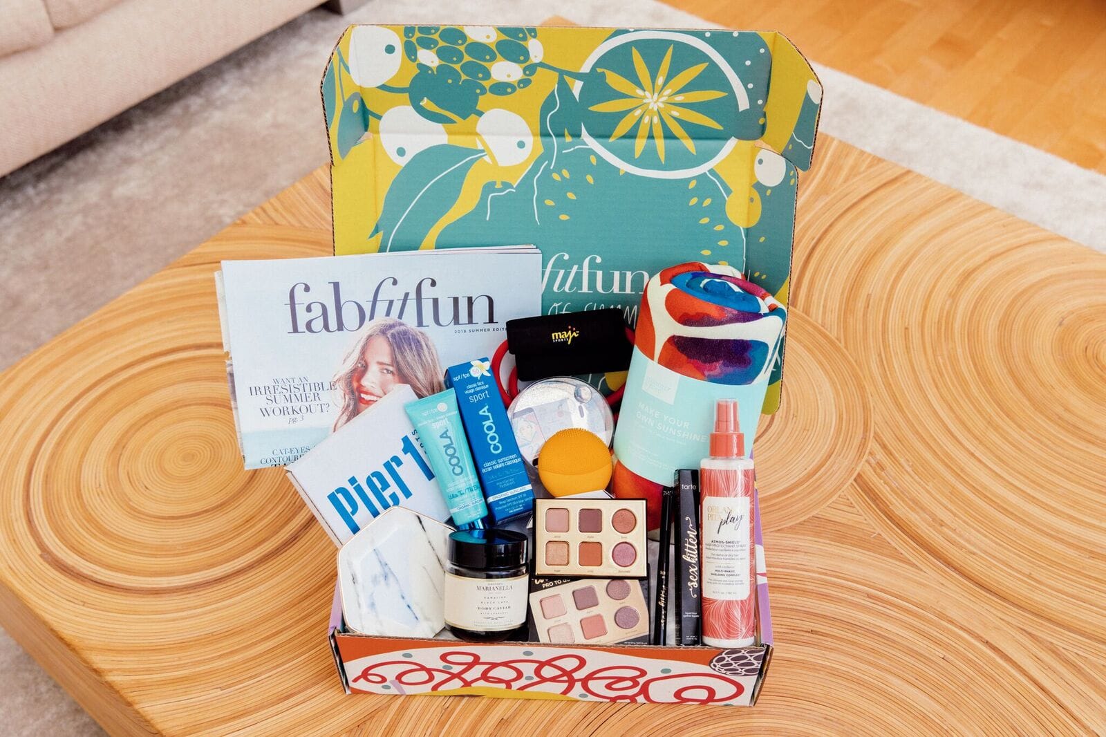 2018 FabFitFun Summer Box 1