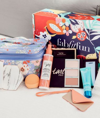 2018 FabFitFun Summer Box 1